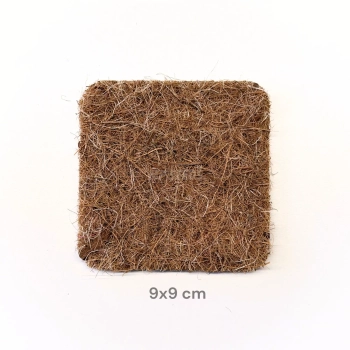 Tappetino di cocco tagliato su misura 9x9 cm.